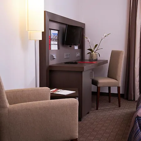 Intercityhotel 4* Bona