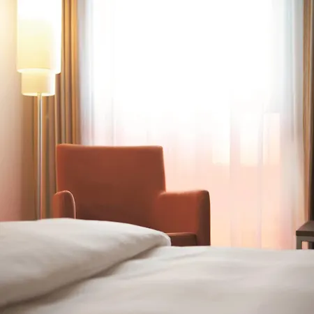 Отель Intercityhotel 4*