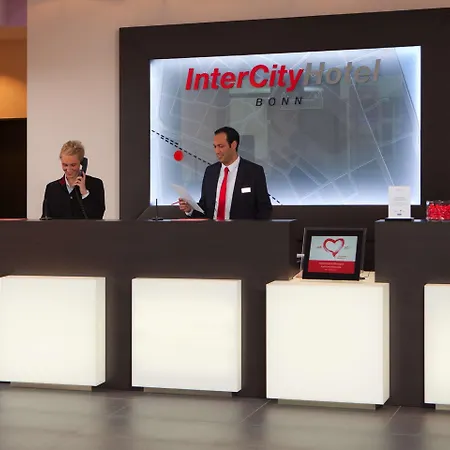 Intercityhotel Otel 4*