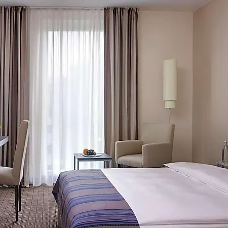 Intercityhotel 4*