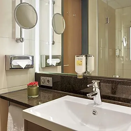 Hotel Intercityhotel 4*
