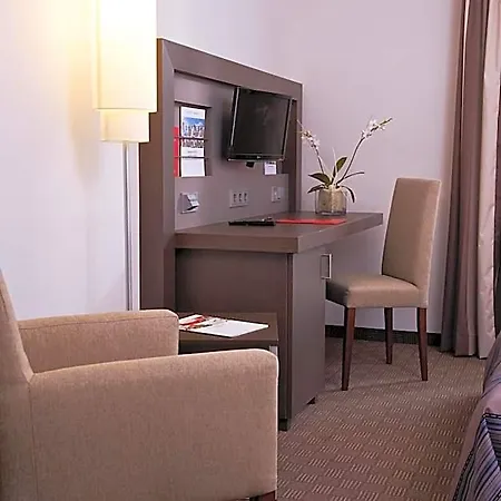 Intercityhotel 4*