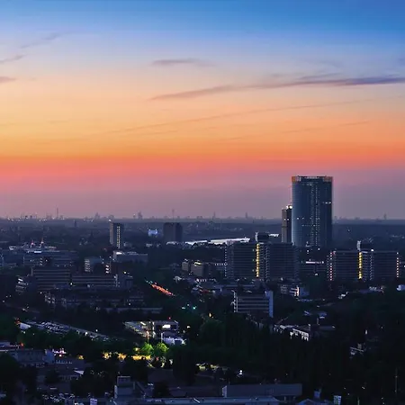 Hotel Intercityhotel 4*