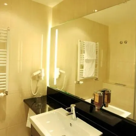 Intercityhotel 4*