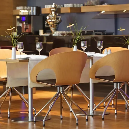 Intercityhotel Hotel 4*
