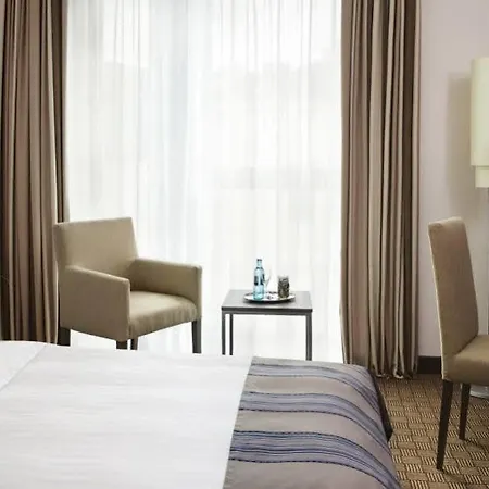 Intercityhotel 4* Bona
