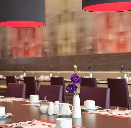 Отель Intercityhotel 4*