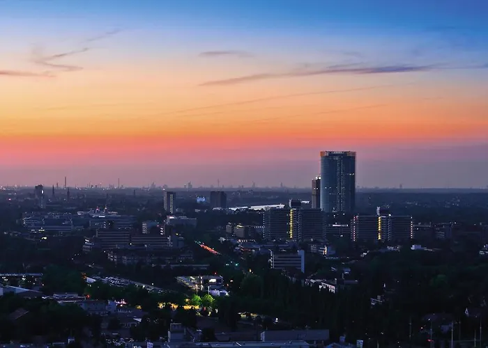 Отель Intercityhotel 4*