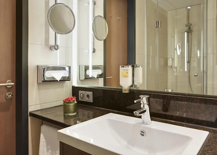 Отель Intercityhotel