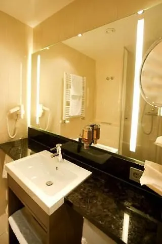 Отель Intercityhotel Бонн