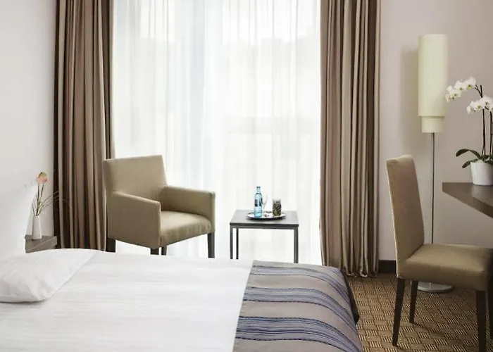 Intercityhotel 4* Бонн